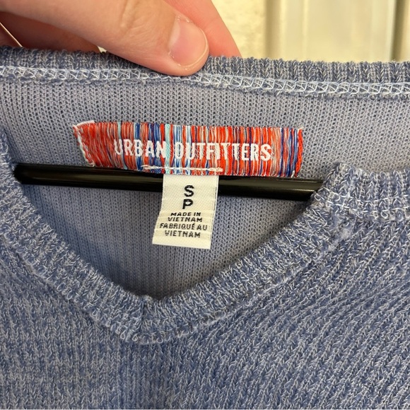 Urban Outfitters Parker Notched Long Sleeve Top Light Blue Size Small Cozy Warm - Picture 4 of 9